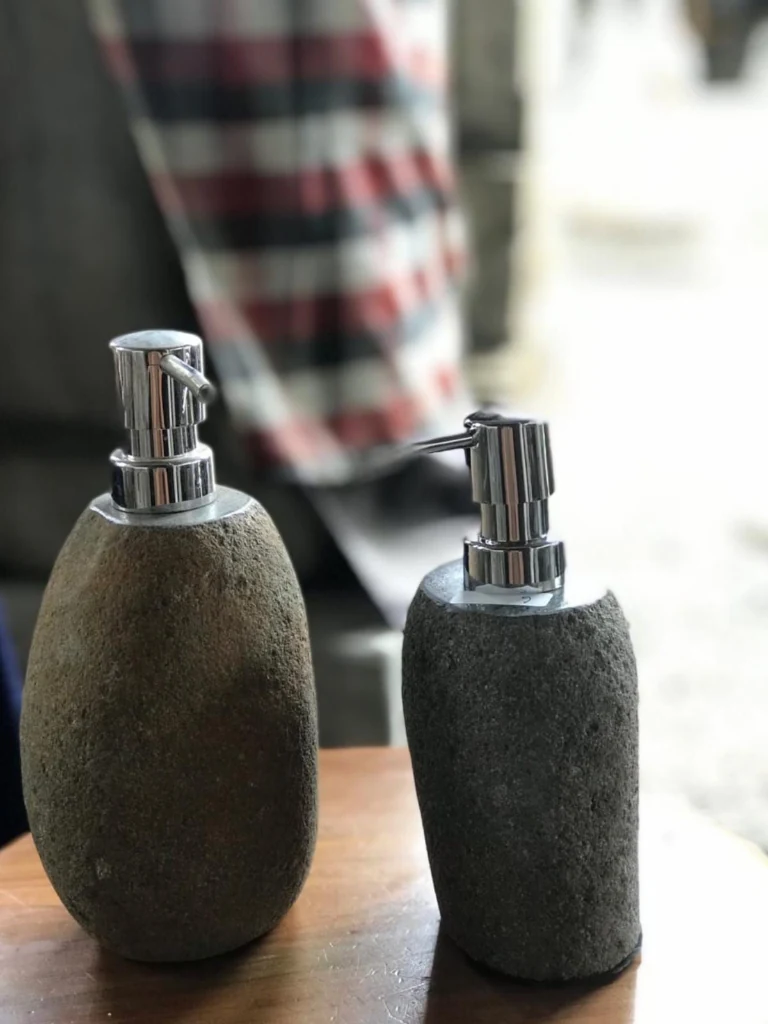 Dispenser Sabun & Shampo Batu Kali Natural (Set 2 Pcs)