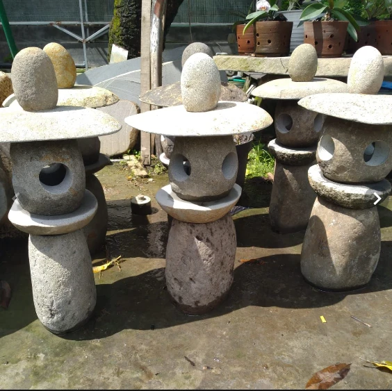 Lampu Dokar Batu Kali Antik